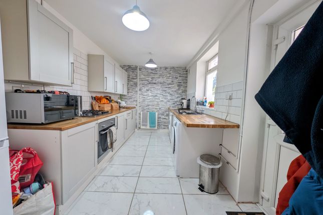22 Glancynon Terrace, Mountain Ash photo 3