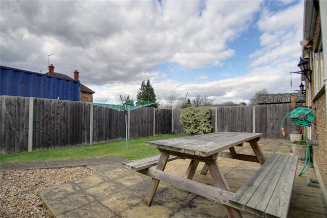 Room 5, 66, Marsh Lane, Addlestone photo 5