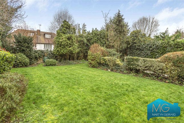 Detached house for sale in Beechwood Avenue, Finchley, London