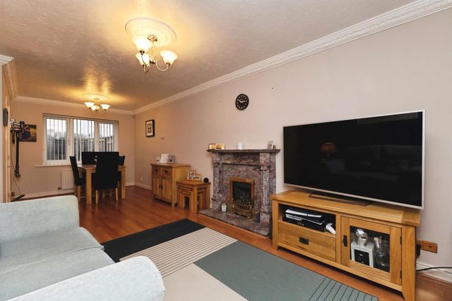 15, Coulby Manor Farm, Middlesbrough photo 3