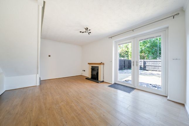 15, Maidwell Way, Grimsby photo 2