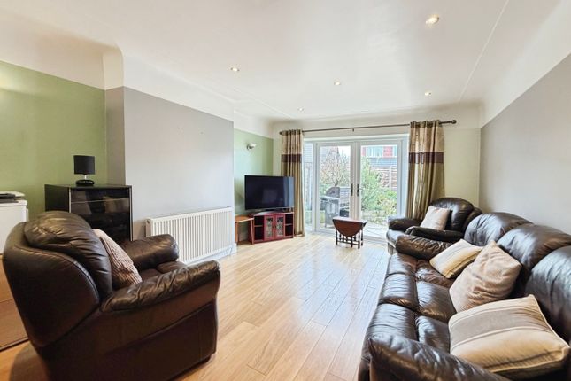 6, Malvern Avenue, Hindley Green photo 2