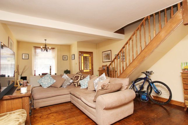 45, Swan Street, Llantrisant photo 3
