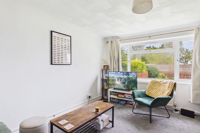 15 The Orchard, Marlow photo 2