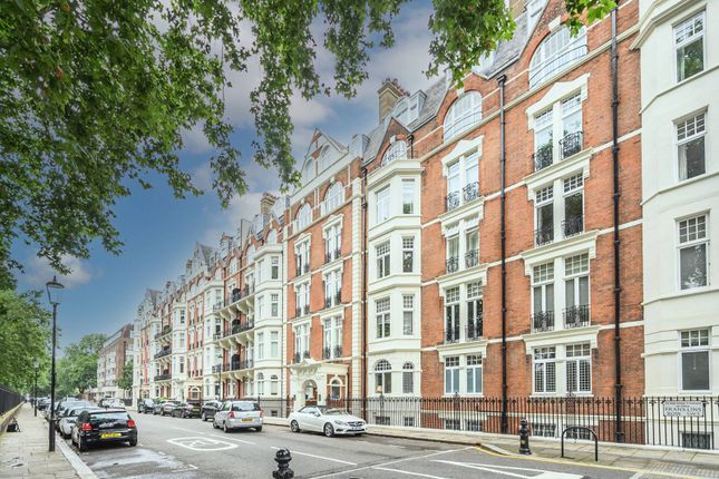 Thumbnail Flat for sale in Franklin Row, Sloane Square, London