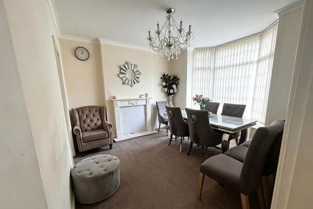 5, Greenhill Avenue, Rochdale photo 4