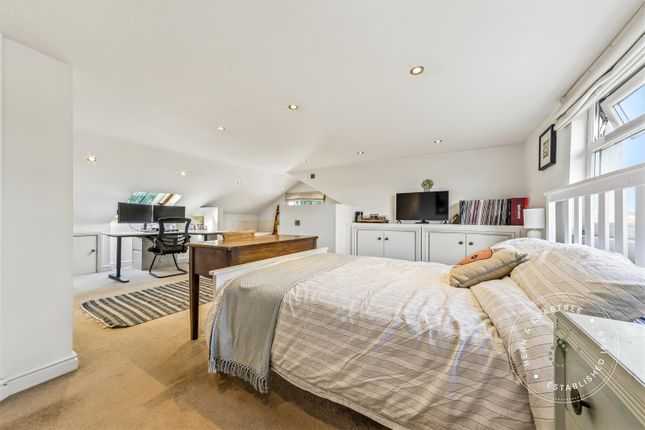 32, Waungron Road, Cardiff photo 4