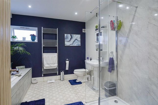 Modern Bathroom
