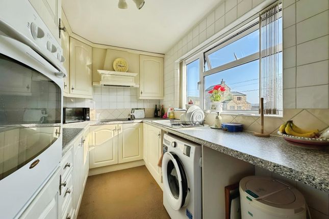 59, Hollins Lane, Sheffield photo 4