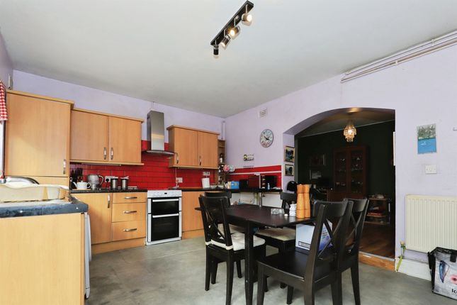 23, Cadle Road, Wolverhampton photo 4