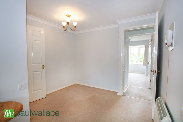 Property for sale in Rosedale Way, Cheshunt, Waltham Cross
