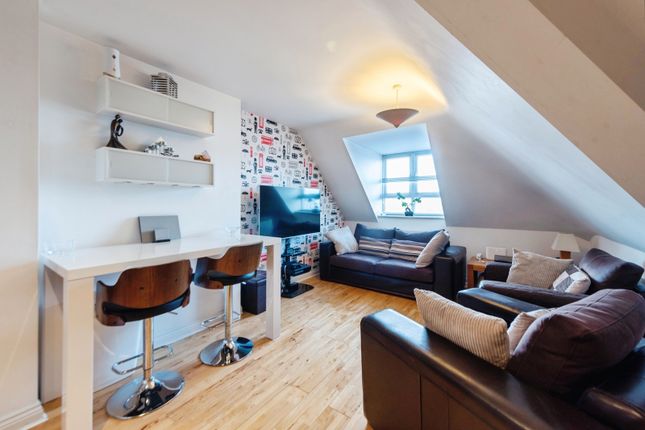 29, Parry Court, Gosport photo 2