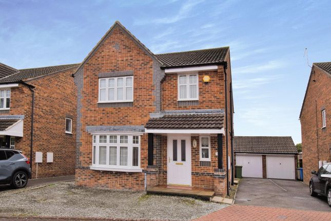 Thumbnail Detached house for sale in Stowe Garth, Bridlington