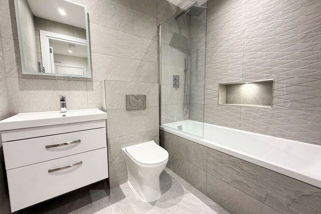 1 Streamside House, Greater London photo 4