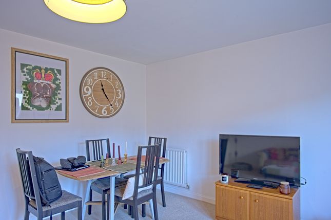 9 Dunrobin Grove, Inverness photo 3