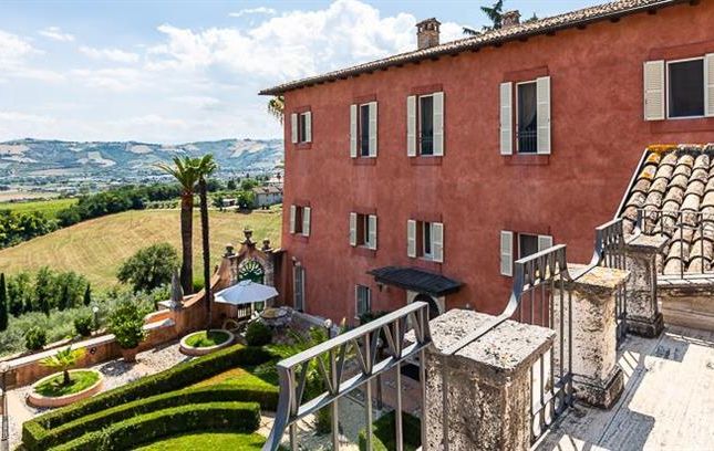 Property for sale in Southern Marche, Umbria, Italy