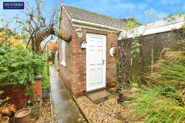 53, Moorwell Road, Scunthorpe photo 3