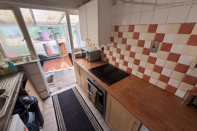 18, Pines Road, Paignton photo 4