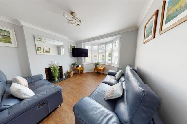312, Middle Deal Road, Kent photo 2