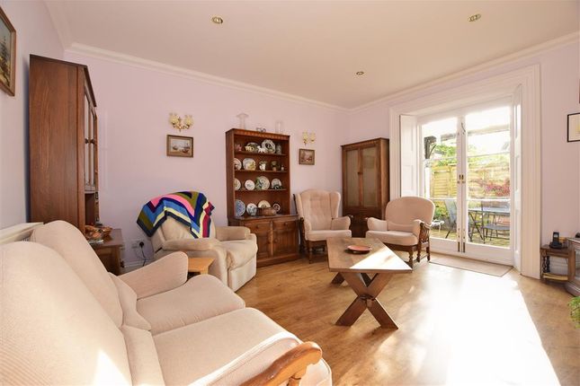 Thumbnail Flat for sale in Millfield Avenue, East Cowes, Isle Of Wight