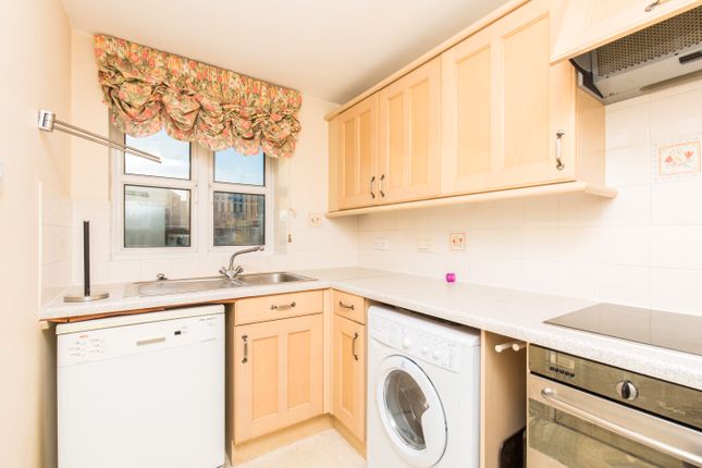 Flat 94, Parkview, Southampton photo 3