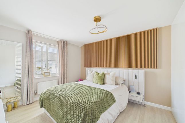 7 Heathland Way, Neath photo 4