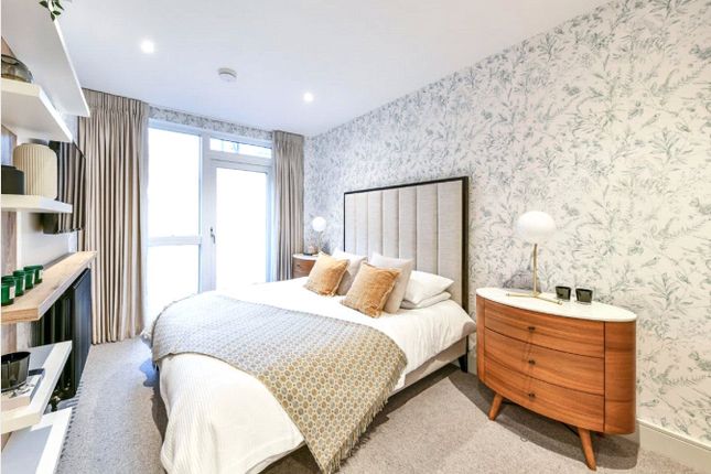Flat for sale in Clifton Mansions, Wilsden Green