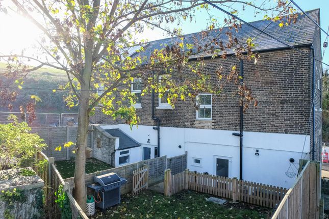 End terrace house for sale in Cotton Lane, Greenhithe