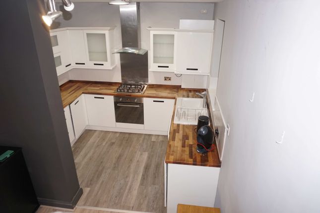 FLAT 2, Honor Oak Road, Forest Hill photo 2