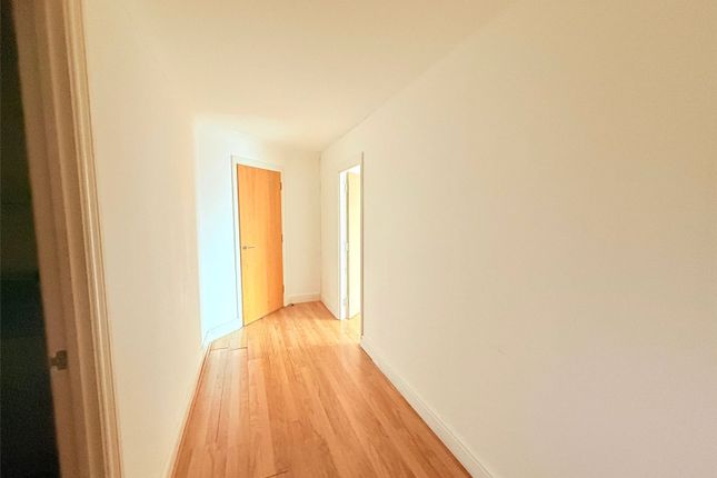 Apartment 505, 10, Townsend Way, West Midlands photo 4