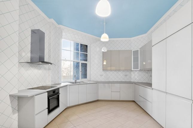 3, Oakwood Court, Abbotsbury Road, London photo 3