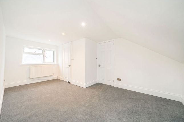 Flat 1, 23, Highfield Road, London photo 4