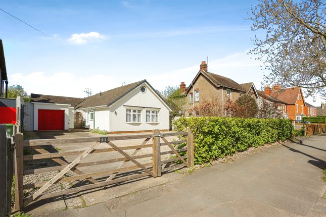 Detached bungalow for sale in North Parade, Grantham
