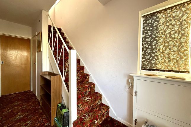 8, Worcester Avenue, Preston photo 3