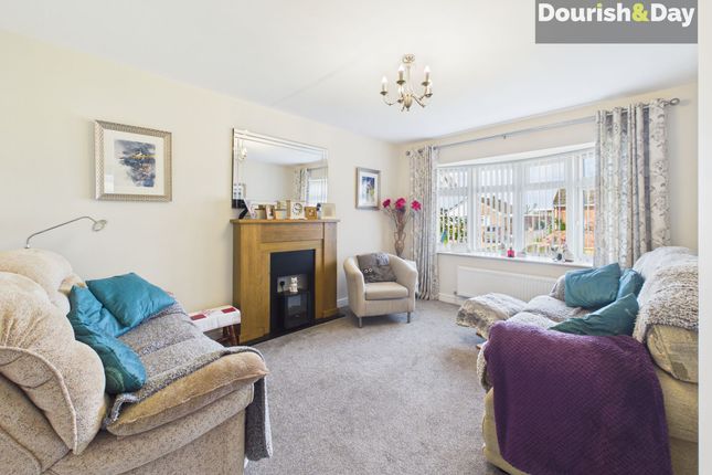 6 Colwich Crescent, Stafford photo 2