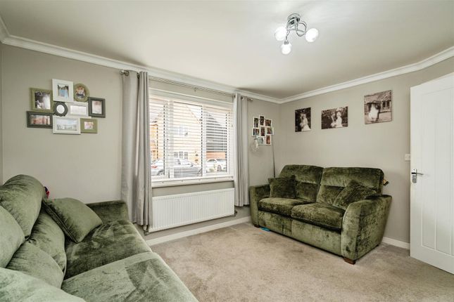 4, Kearney Drive, Lowestoft photo 2