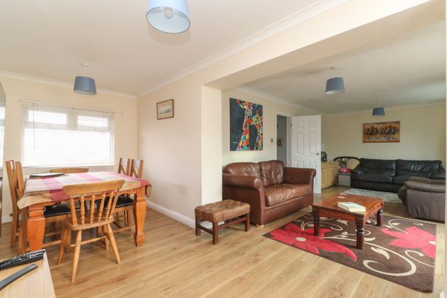 34, Summerfield Road, Kent photo 2