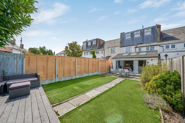 32, Lidiard Road, London photo 3