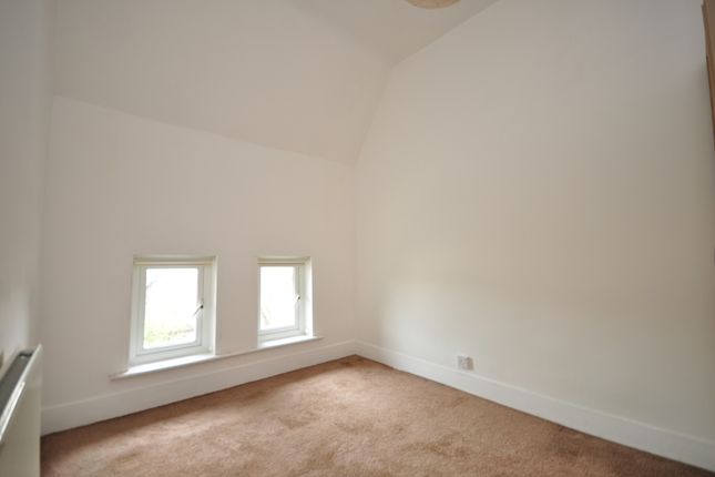 Flat to rent in Manor Road, Folkestone