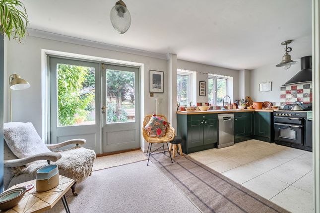 3, Singleton Close, Ramsgate photo 2