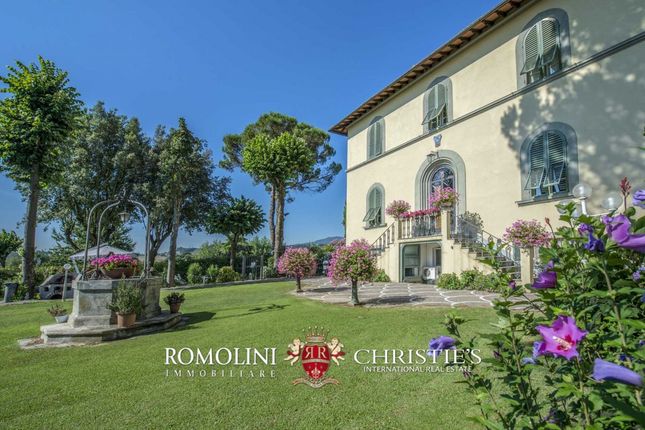 Villa for sale in Florence, Tuscany, Italy