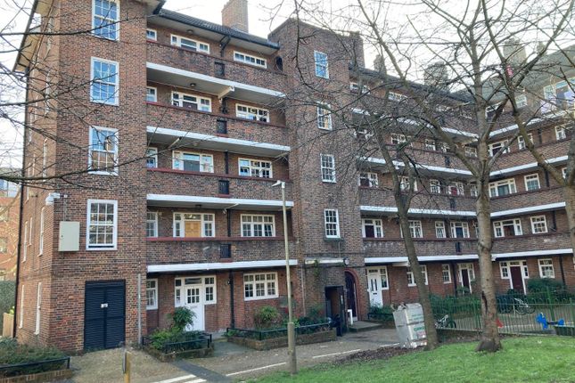 Flat to rent in Wenham House, Ascalon Street, London