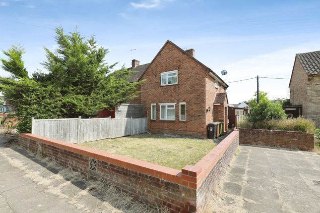 2-bed house on 42, Green Leys, Worcestershire, £140,000