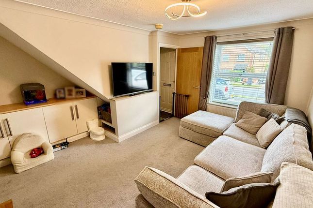 25, Curtis Drive, Lincoln photo 2