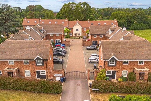 2 De Havilland Court, High Wycombe photo 3