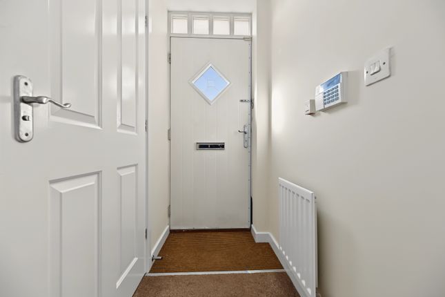 4, Gardeners End, Rugby photo 2