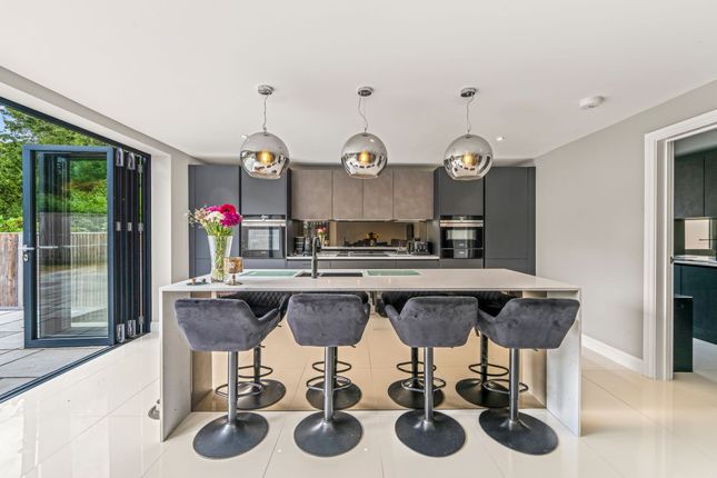 8 School Hill, Sandhurst photo 4