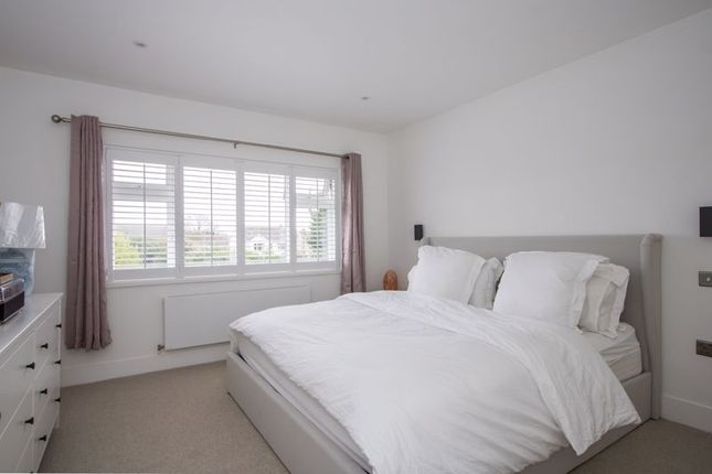 Detached house to rent in Robinswood Crescent, Penarth