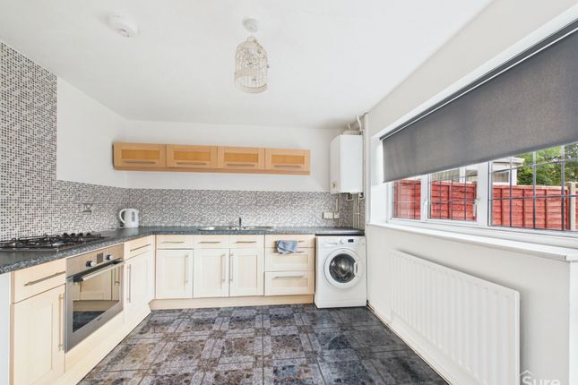 3 The Paddocks, Swadlincote photo 2