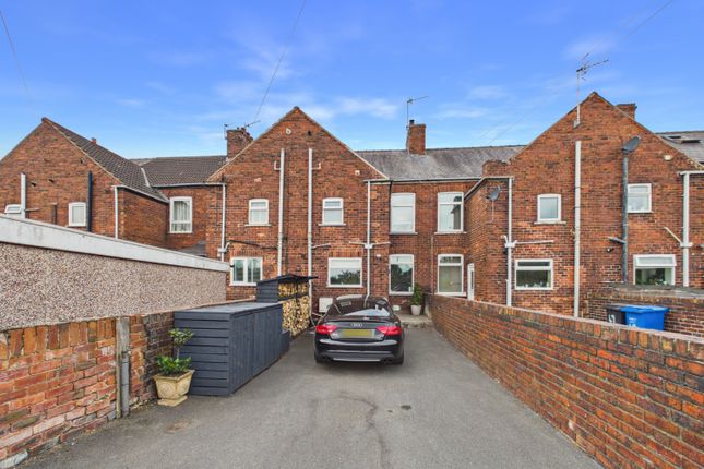 48, Storforth Lane Terrace, Chesterfield photo 2